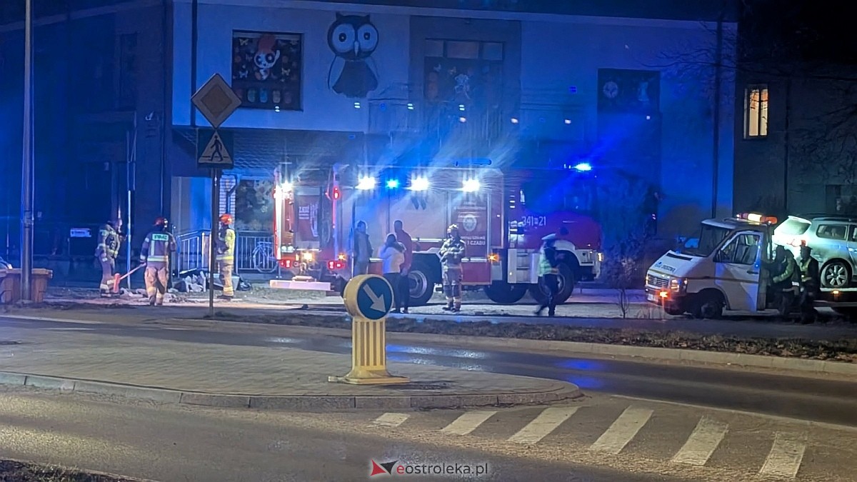 Wypadek przy ul. Dobrzańskiego w Ostrołęce [25.03.2026] - zdjęcie #4 - eOstroleka.pl