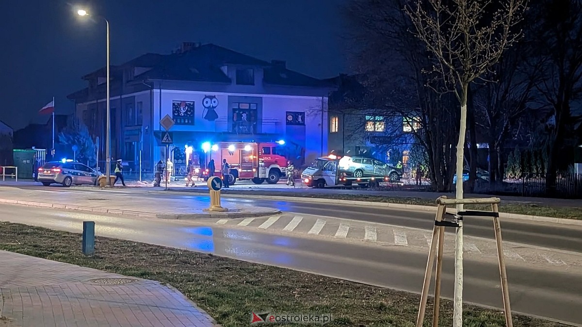 Wypadek przy ul. Dobrzańskiego w Ostrołęce [25.03.2026] - zdjęcie #2 - eOstroleka.pl