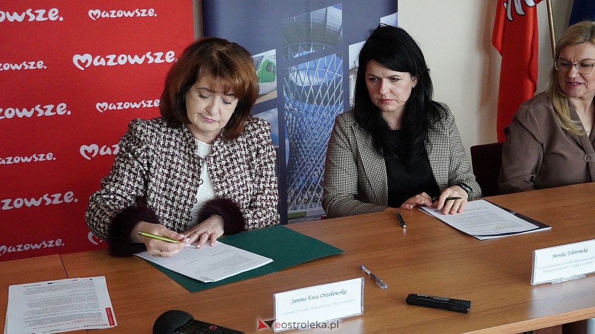 Podpisanie umów na inwestycje w zdrowie i infrastrukturę w regionie ostrołęckim [26.03.2026] - zdjęcie #25 - eOstroleka.pl