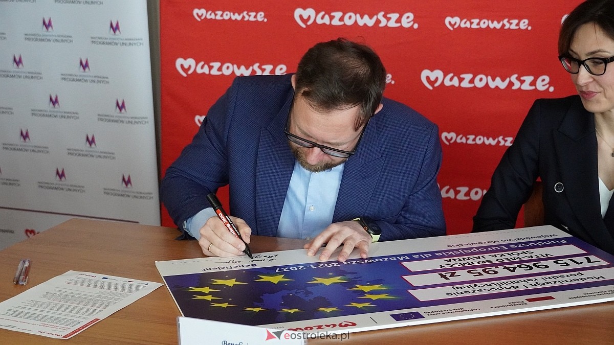Podpisanie umów na inwestycje w zdrowie i infrastrukturę w regionie ostrołęckim [26.03.2026] - zdjęcie #21 - eOstroleka.pl