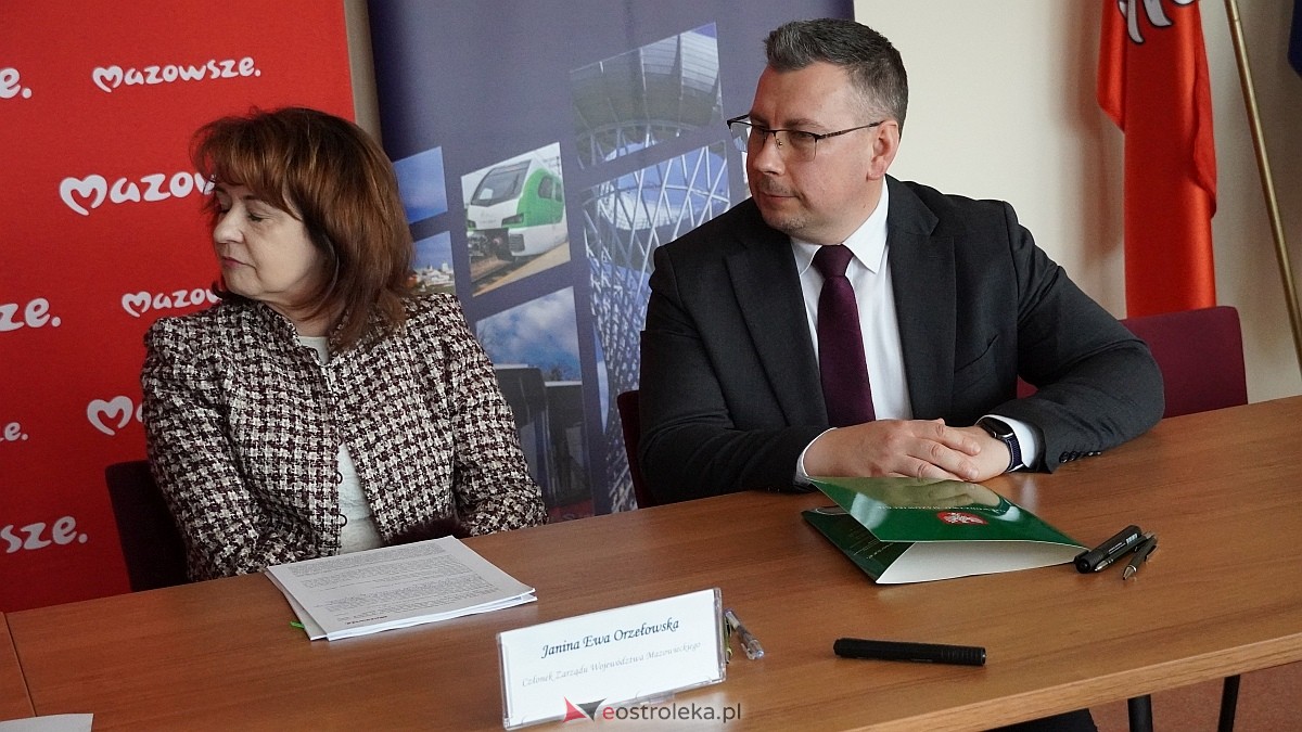 Podpisanie umów na inwestycje w zdrowie i infrastrukturę w regionie ostrołęckim [26.03.2026] - zdjęcie #12 - eOstroleka.pl