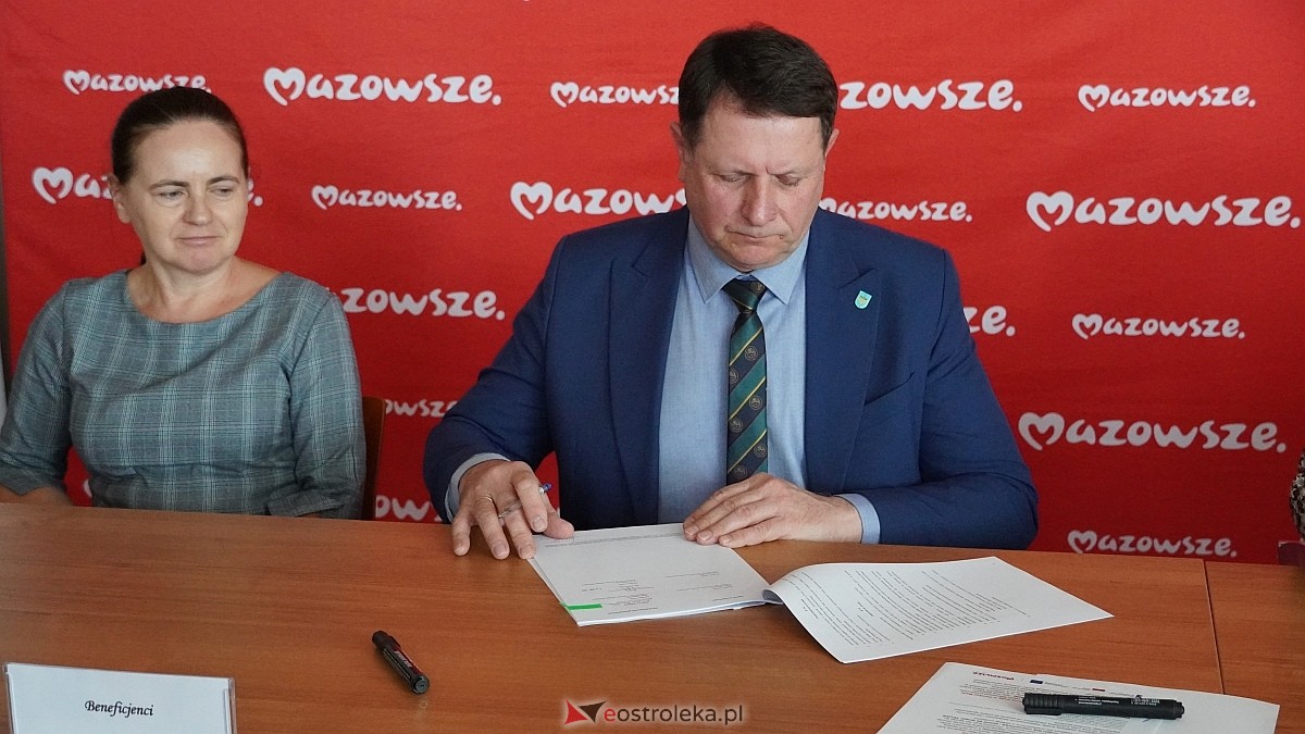 Podpisanie umów na inwestycje w zdrowie i infrastrukturę w regionie ostrołęckim [26.03.2026] - zdjęcie #11 - eOstroleka.pl