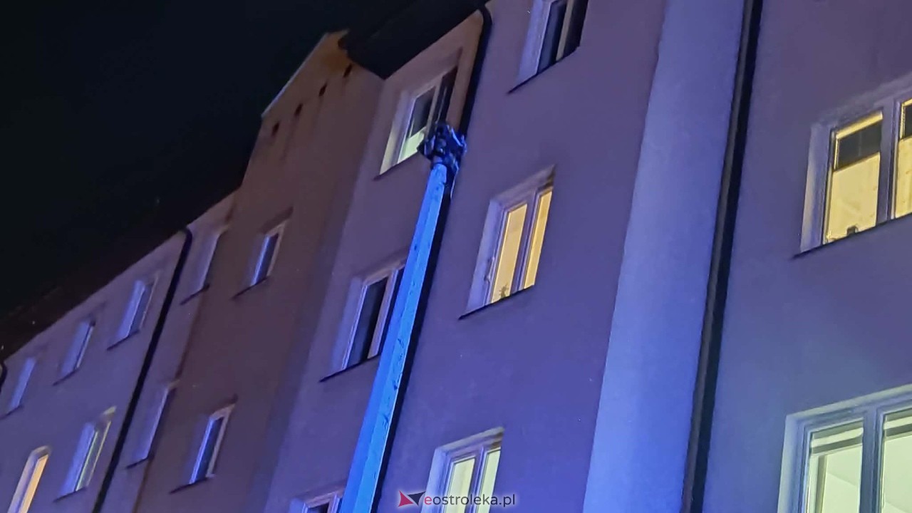 Pożar na osiedlu OTBS [26.03.2026] - zdjęcie #5 - eOstroleka.pl