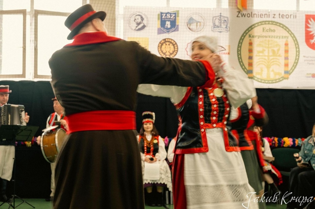 Echa Kurpiowszczyzny w II LO [27.03.2026] - zdjęcie #26 - eOstroleka.pl