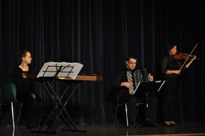 Koncert Kalejdoskop rytmów i melodii w OCK [23.XI.2011] - zdjęcie #13 - eOstroleka.pl