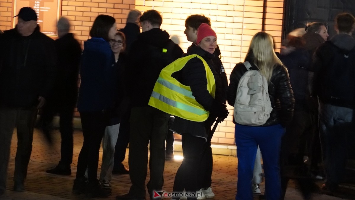 Noc, cisza i dziesiątki kilometrów. Ekstremalna Droga Krzyżowa wystartowała! [27.03.2026] - zdjęcie #19 - eOstroleka.pl