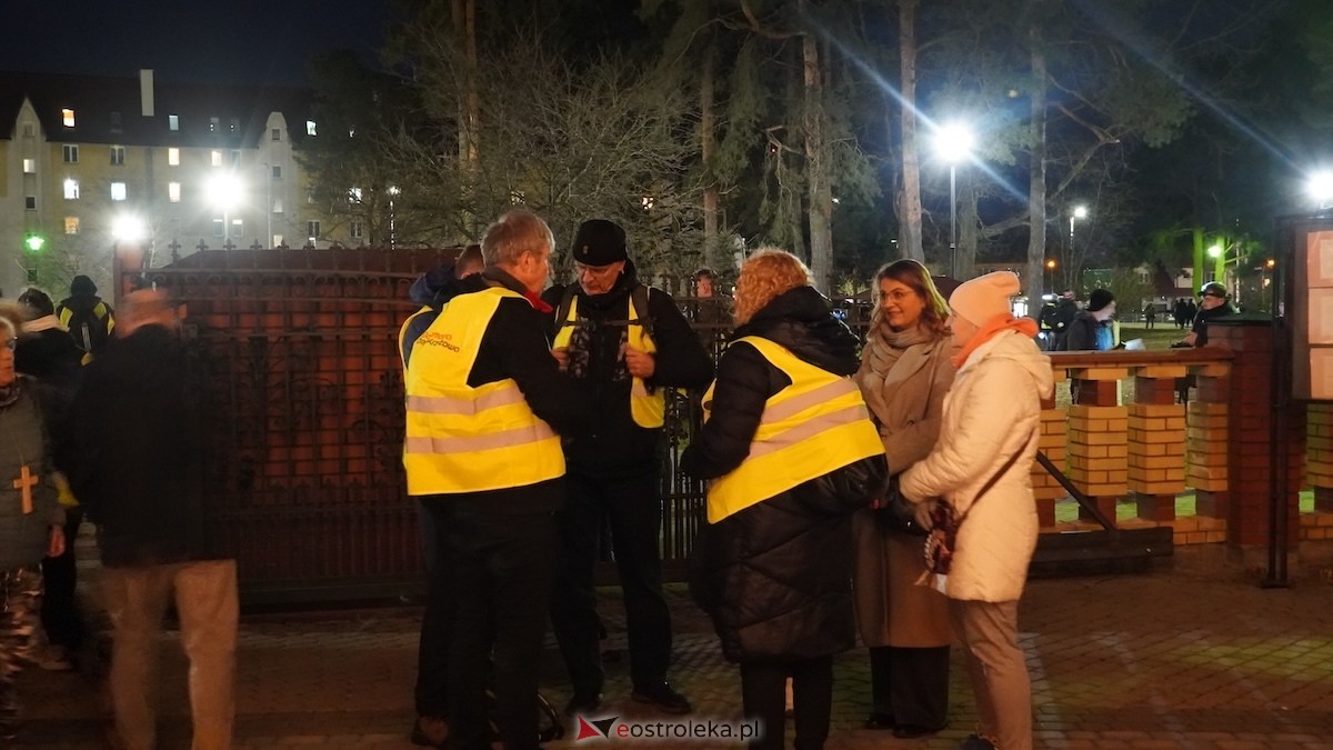 Noc, cisza i dziesiątki kilometrów. Ekstremalna Droga Krzyżowa wystartowała! [27.03.2026] - zdjęcie #5 - eOstroleka.pl