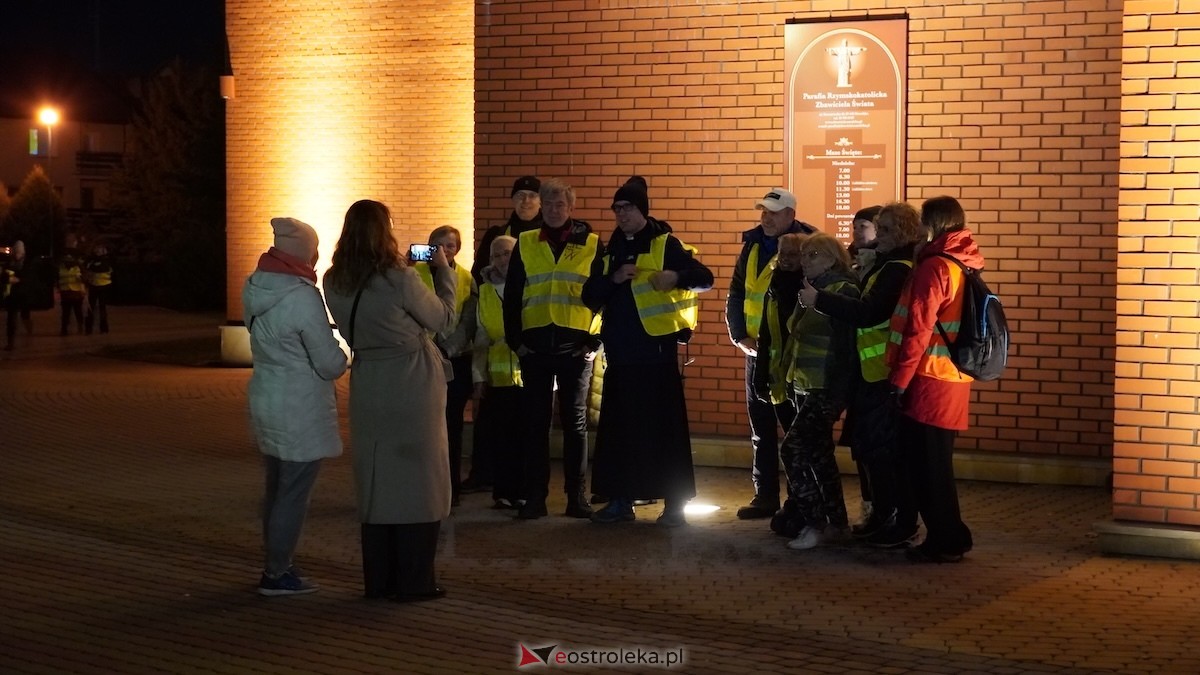 Noc, cisza i dziesiątki kilometrów. Ekstremalna Droga Krzyżowa wystartowała! [27.03.2026] - zdjęcie #2 - eOstroleka.pl