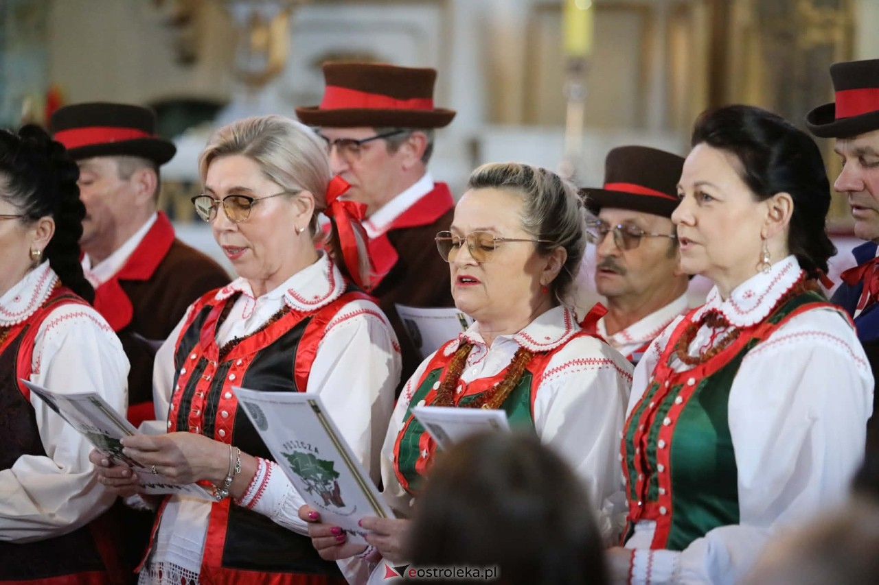 III regionalny przegląd pieśni sakralnej w Łysych [28.03.2026] - zdjęcie #14 - eOstroleka.pl