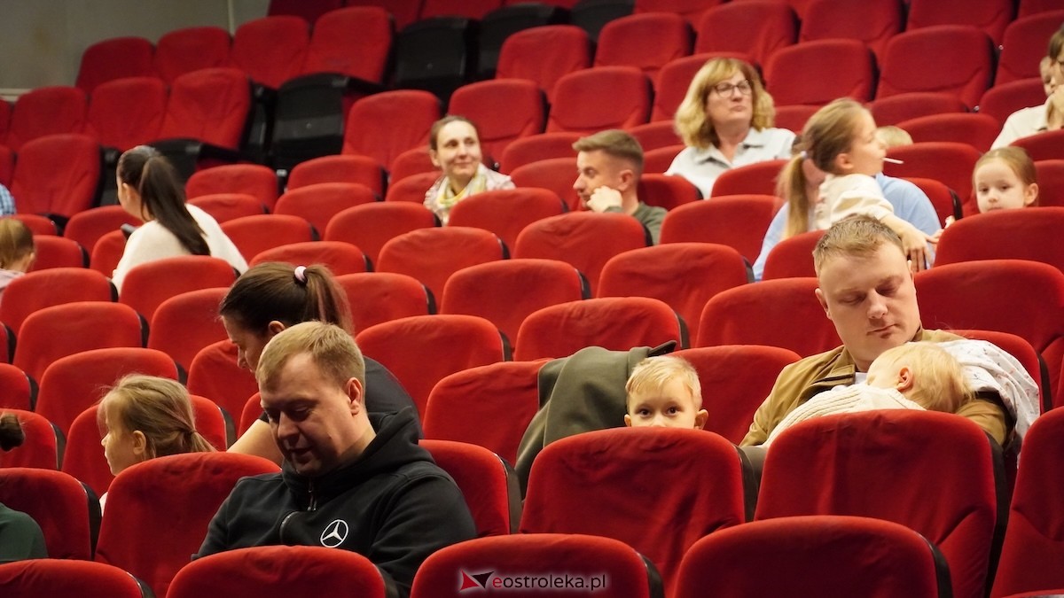 Spektakl O Słodkiej Królewnie i Pięknym Księciu w OCK [29.03.2026] - zdjęcie #57 - eOstroleka.pl