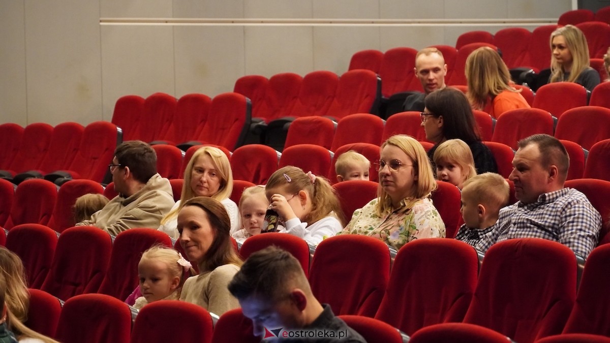 Spektakl O Słodkiej Królewnie i Pięknym Księciu w OCK [29.03.2026] - zdjęcie #55 - eOstroleka.pl