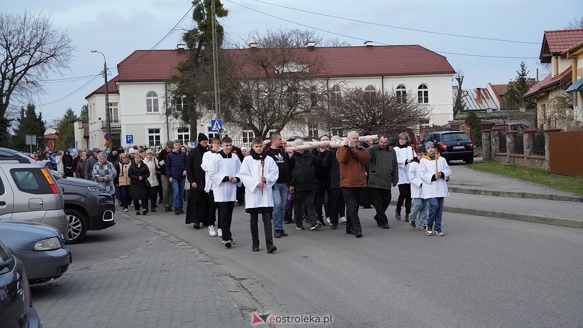 Droga Krzyżowa w kościele farnym [31.03.2026] - zdjęcie #82 - eOstroleka.pl