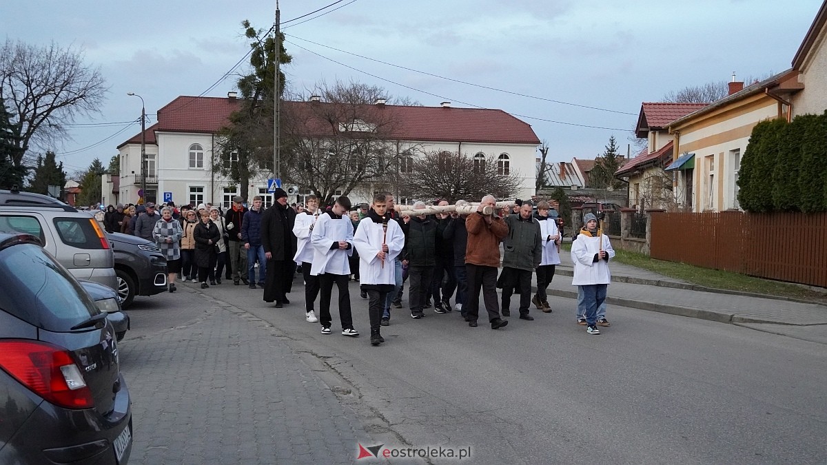 Droga Krzyżowa w kościele farnym [31.03.2026] - zdjęcie #81 - eOstroleka.pl