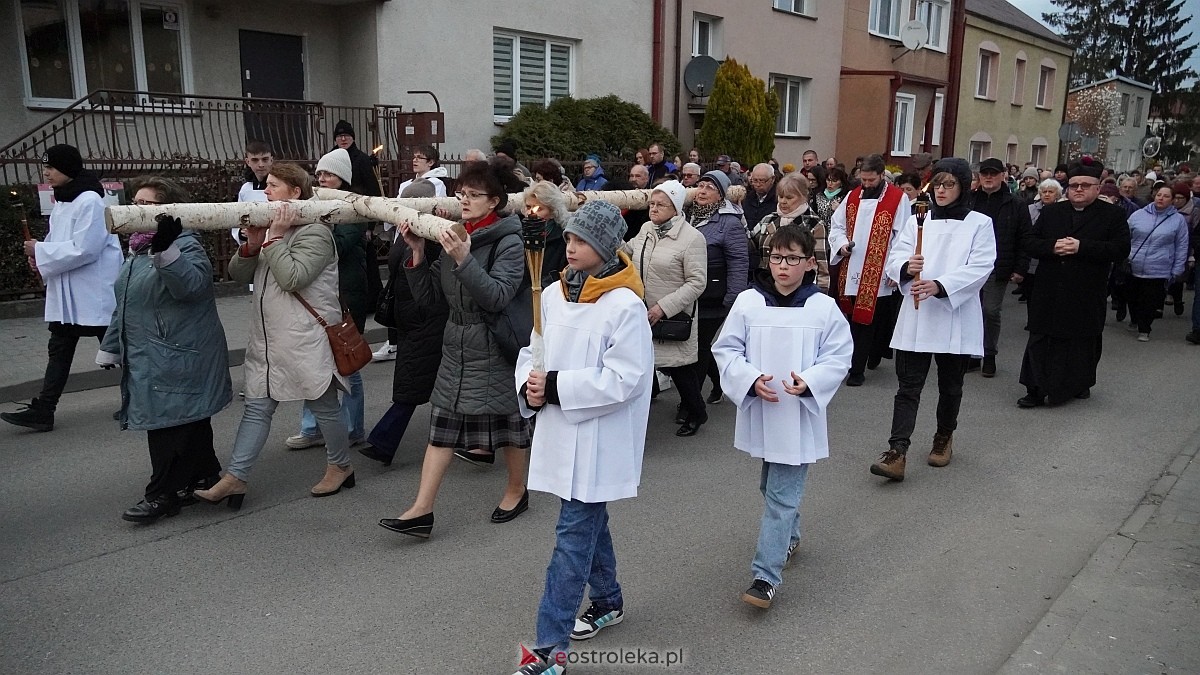 Droga Krzyżowa w kościele farnym [31.03.2026] - zdjęcie #55 - eOstroleka.pl