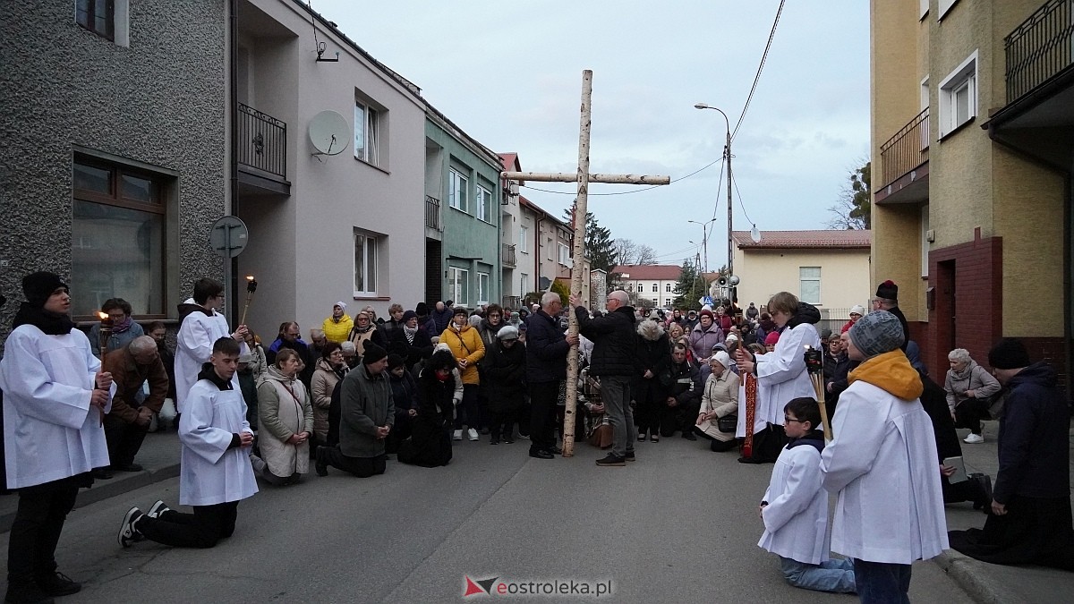 Droga Krzyżowa w kościele farnym [31.03.2026] - zdjęcie #50 - eOstroleka.pl