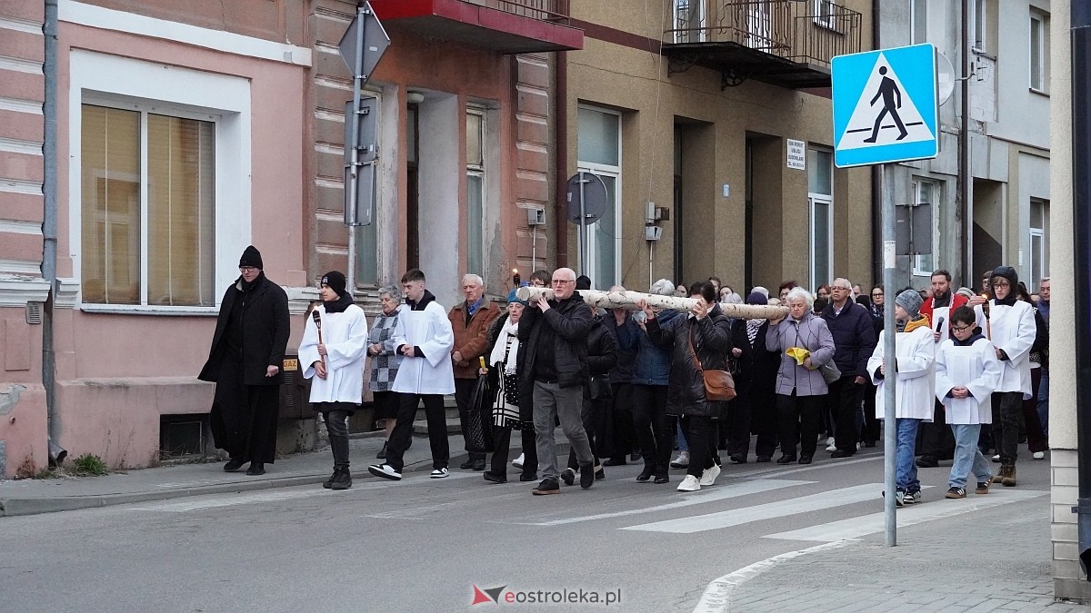 Droga Krzyżowa w kościele farnym [31.03.2026] - zdjęcie #46 - eOstroleka.pl