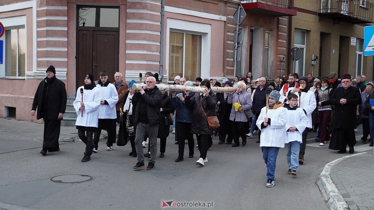 Droga Krzyżowa w kościele farnym [31.03.2026] - zdjęcie #43 - eOstroleka.pl