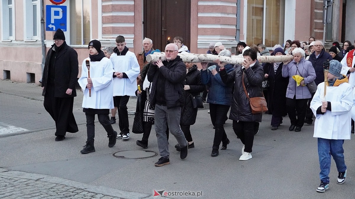 Droga Krzyżowa w kościele farnym [31.03.2026] - zdjęcie #42 - eOstroleka.pl