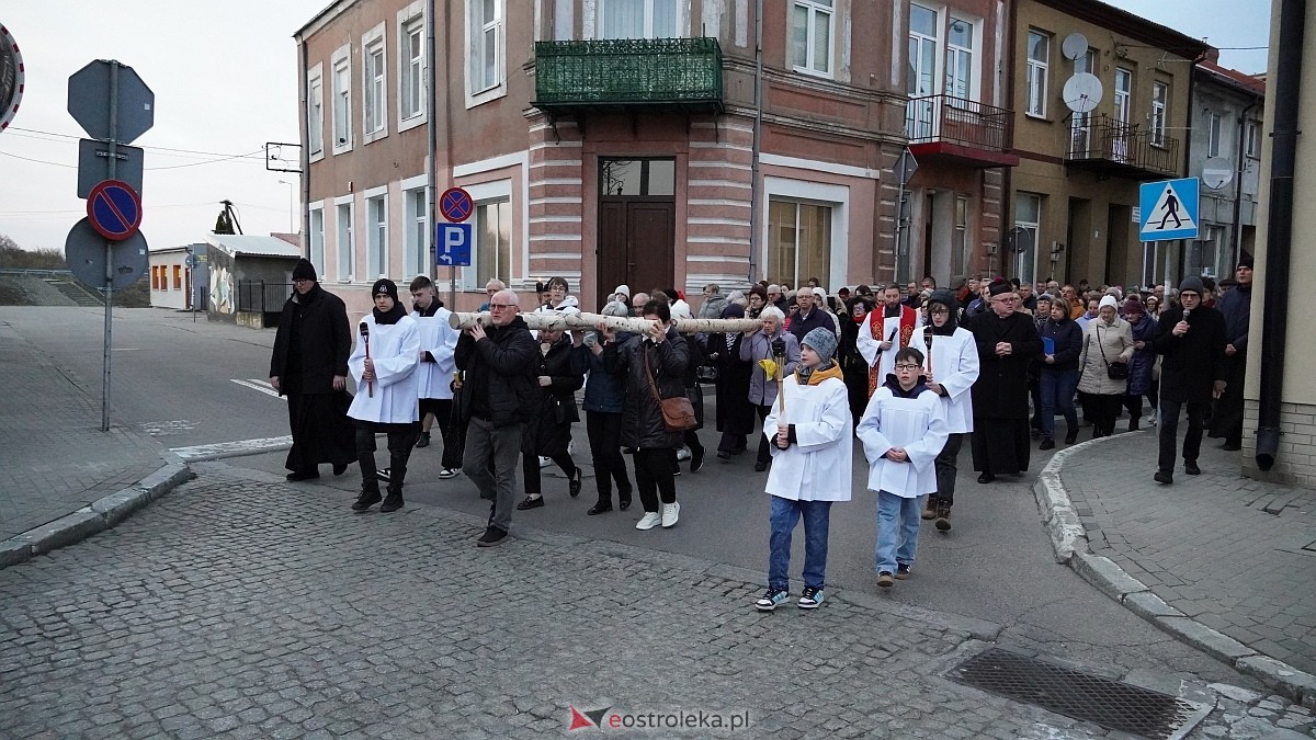 Droga Krzyżowa w kościele farnym [31.03.2026] - zdjęcie #40 - eOstroleka.pl