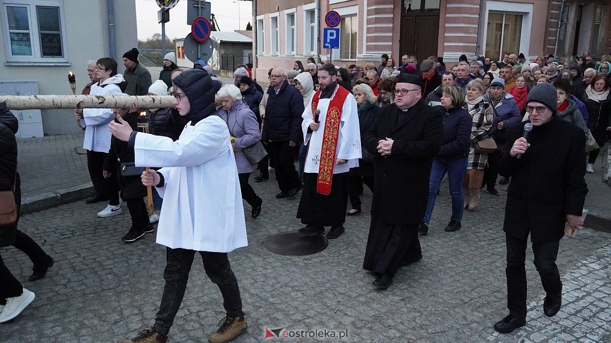Droga Krzyżowa w kościele farnym [31.03.2026] - zdjęcie #35 - eOstroleka.pl