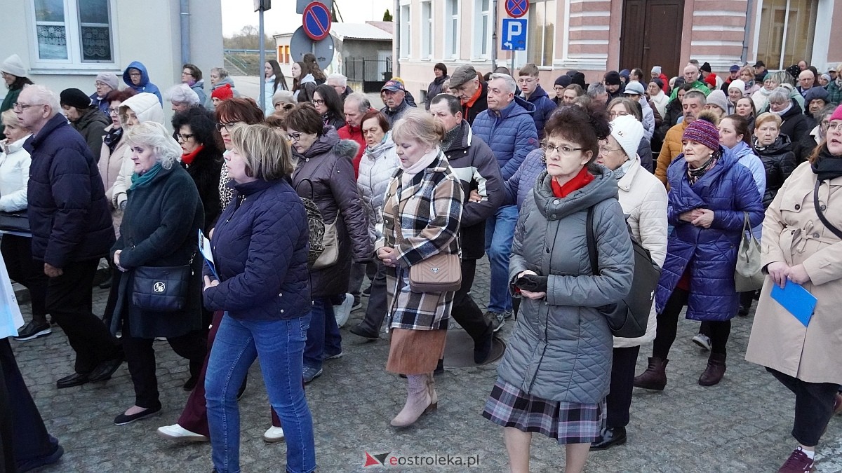 Droga Krzyżowa w kościele farnym [31.03.2026] - zdjęcie #32 - eOstroleka.pl