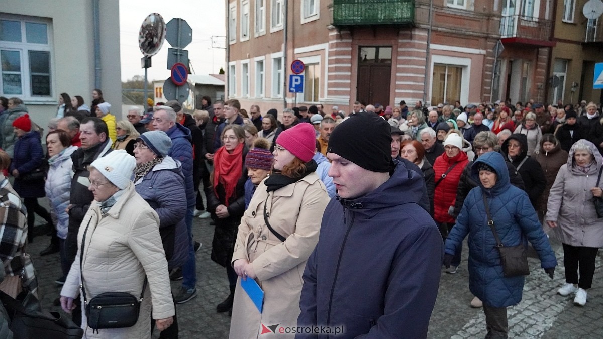 Droga Krzyżowa w kościele farnym [31.03.2026] - zdjęcie #30 - eOstroleka.pl