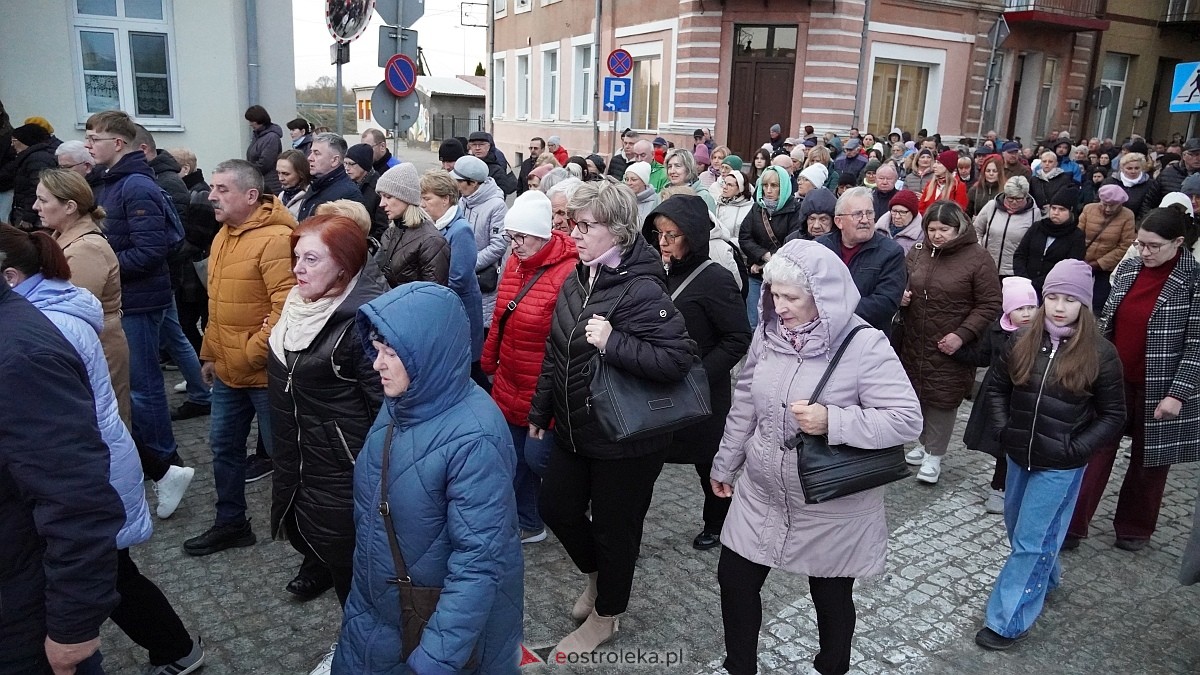 Droga Krzyżowa w kościele farnym [31.03.2026] - zdjęcie #27 - eOstroleka.pl