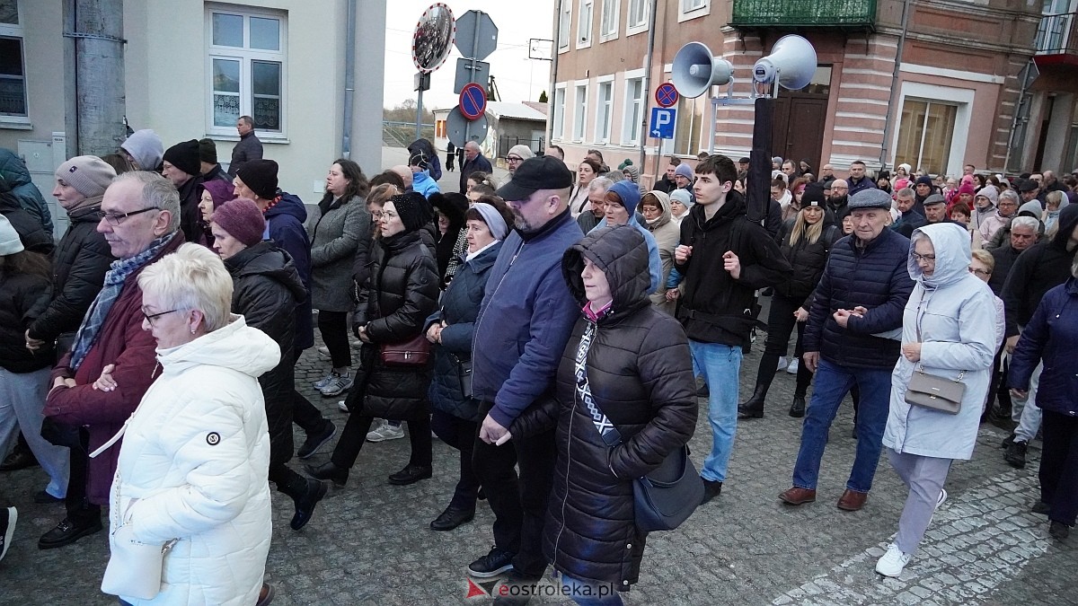Droga Krzyżowa w kościele farnym [31.03.2026] - zdjęcie #12 - eOstroleka.pl