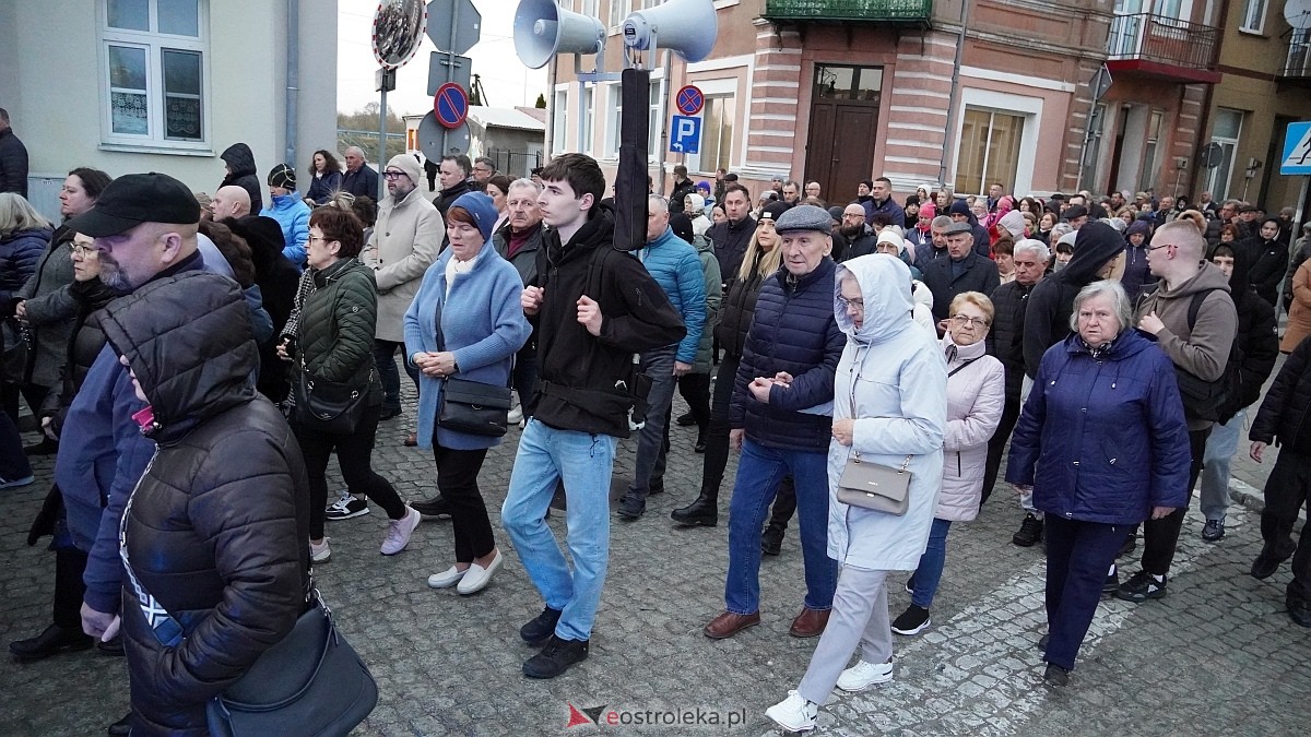 Droga Krzyżowa w kościele farnym [31.03.2026] - zdjęcie #11 - eOstroleka.pl