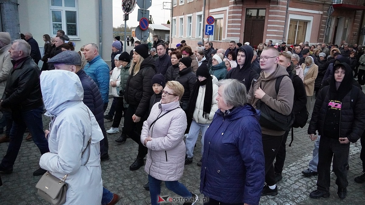 Droga Krzyżowa w kościele farnym [31.03.2026] - zdjęcie #9 - eOstroleka.pl