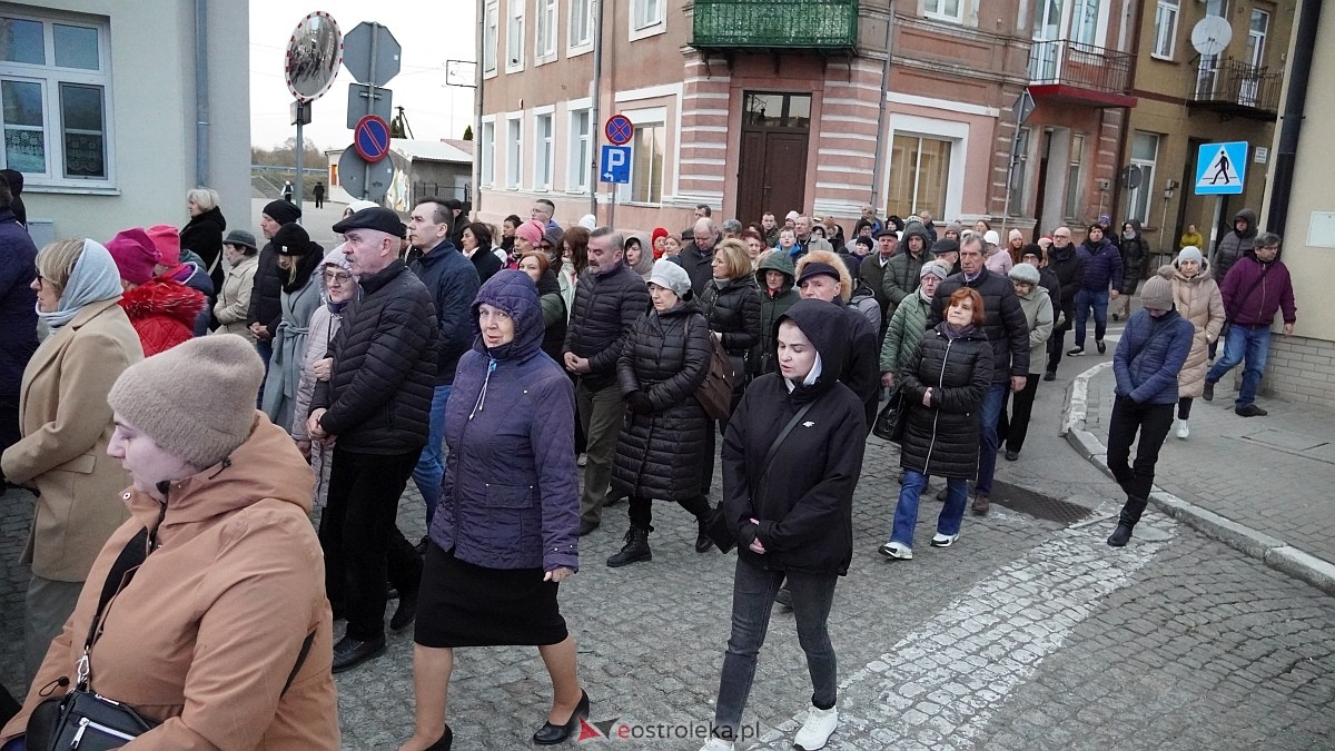 Droga Krzyżowa w kościele farnym [31.03.2026] - zdjęcie #3 - eOstroleka.pl