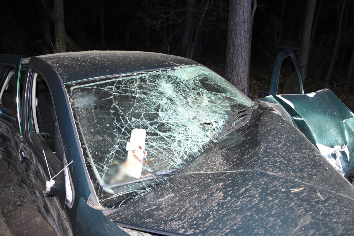 Wypadek w Dębienicy pod Wyszkowem [01.04.2026] - zdjęcie #2 - eOstroleka.pl
