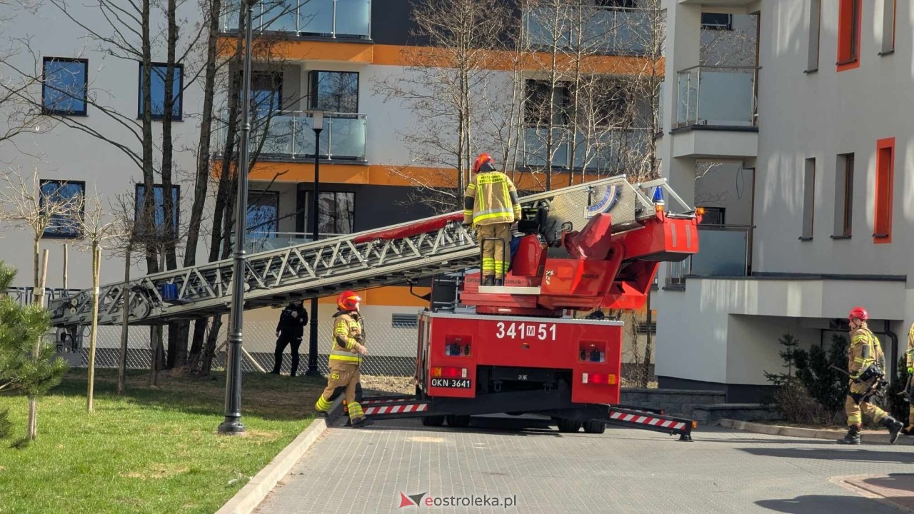 Akcja strażacka na Cieplińskiego w Ostrołęce [01.04.2026] - zdjęcie #18 - eOstroleka.pl