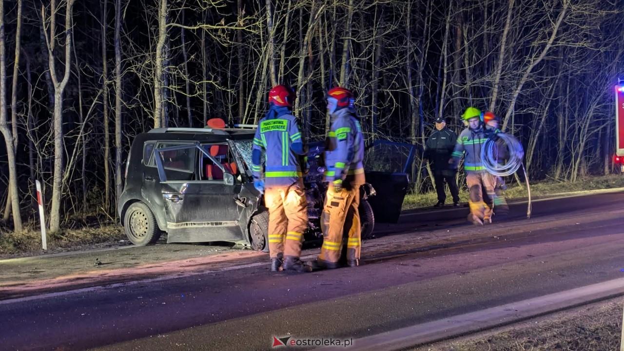 Wypadek w Zamościu pod Ostrołęką [01.04.2026] - zdjęcie #10 - eOstroleka.pl