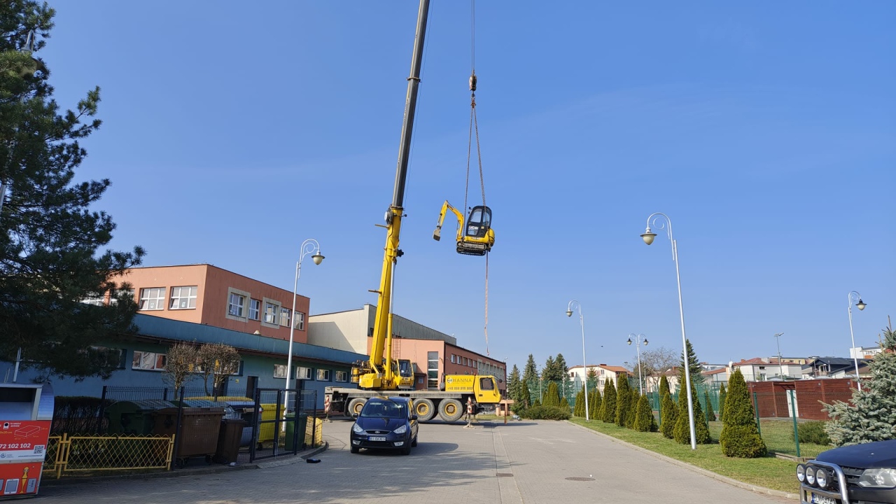 Szkolne atrium SP 5w Ostrołęce przechodzi metamorfozę! Ruszyły prace - zdjęcie #2 - eOstroleka.pl