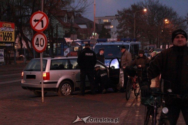 15-latek potrącony na przejściu dla pieszych [25.11.2011] - zdjęcie #2 - eOstroleka.pl