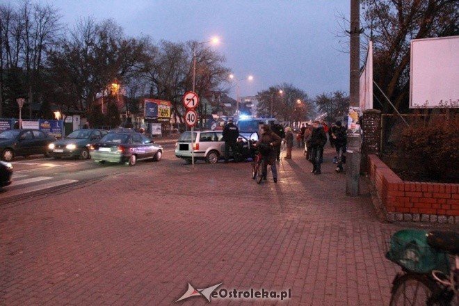 15-latek potrącony na przejściu dla pieszych [25.11.2011] - zdjęcie #3 - eOstroleka.pl