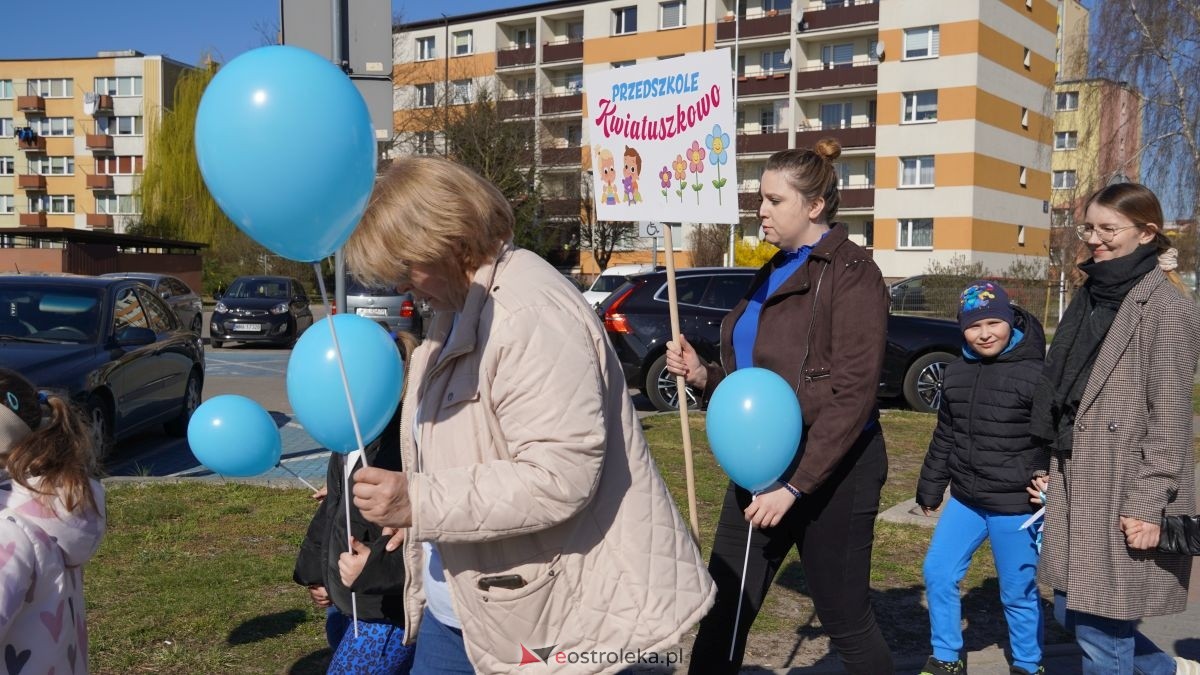 „Galeria Bursztynowa dla autyzmu - rozświetlamy świadomość” [02.04.2026] - zdjęcie #92 - eOstroleka.pl