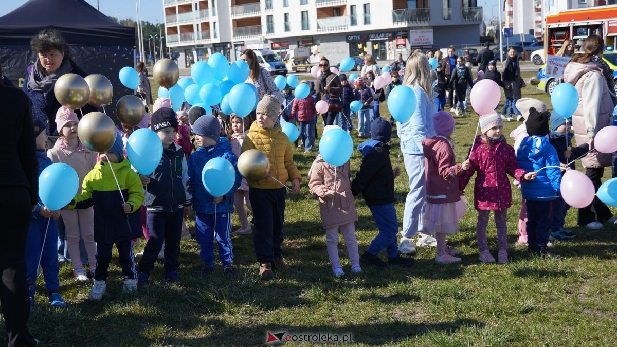 „Galeria Bursztynowa dla autyzmu - rozświetlamy świadomość” [02.04.2026] - zdjęcie #52 - eOstroleka.pl
