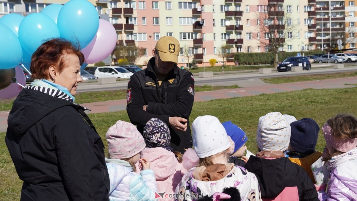 „Galeria Bursztynowa dla autyzmu - rozświetlamy świadomość” [02.04.2026] - zdjęcie #3 - eOstroleka.pl
