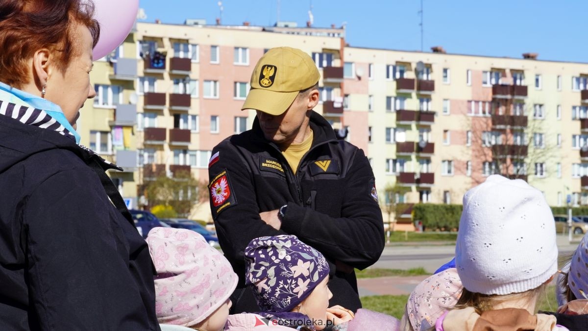 „Galeria Bursztynowa dla autyzmu - rozświetlamy świadomość” [02.04.2026] - zdjęcie #1 - eOstroleka.pl