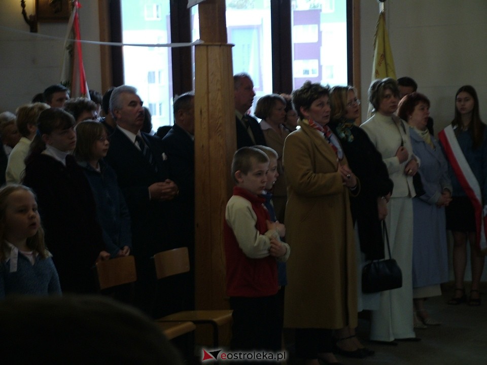 Odsłonięcie popiersia papieża Jana Pawła II w Ostrołęce - 2004 r. - zdjęcie #44 - eOstroleka.pl