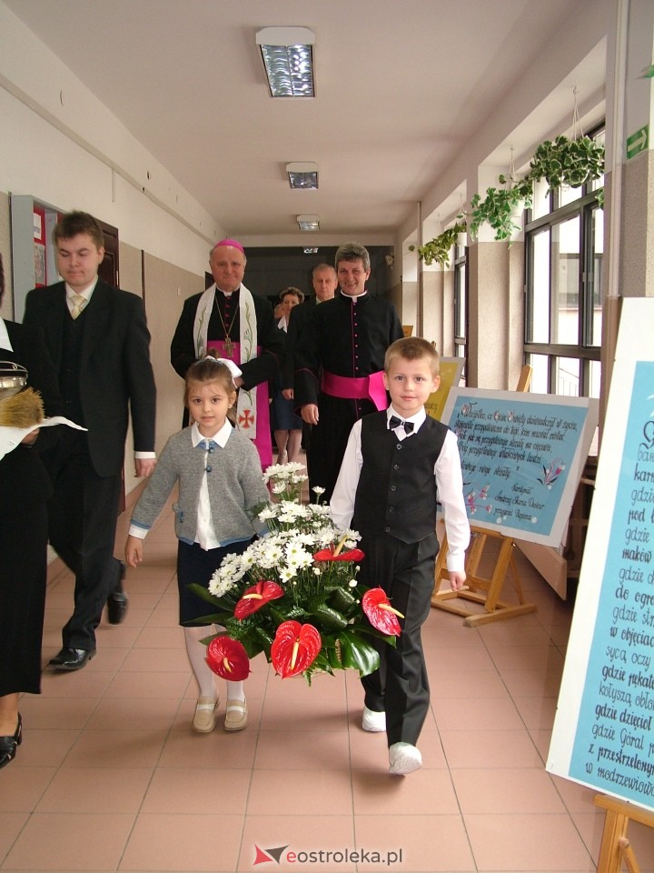 Odsłonięcie popiersia papieża Jana Pawła II w Ostrołęce - 2004 r. - zdjęcie #26 - eOstroleka.pl