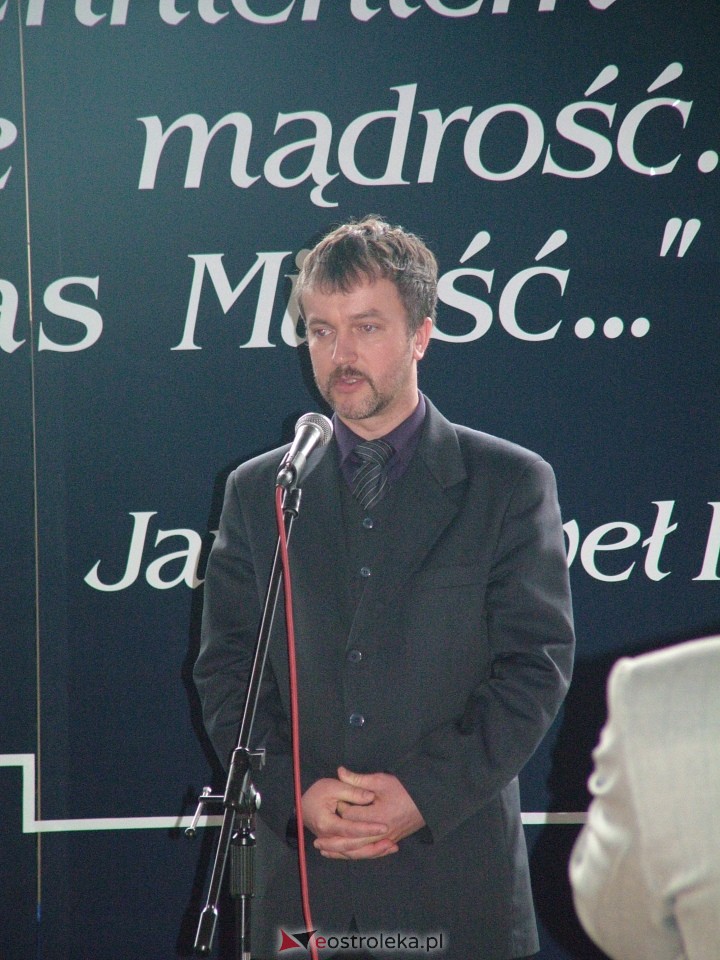 Odsłonięcie popiersia papieża Jana Pawła II w Ostrołęce - 2004 r. - zdjęcie #15 - eOstroleka.pl