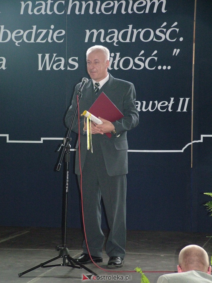Odsłonięcie popiersia papieża Jana Pawła II w Ostrołęce - 2004 r. - zdjęcie #11 - eOstroleka.pl