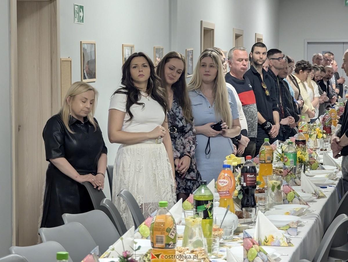 Wielkanocne spotkanie w Centrum Integracji Społecznej [02.04.2026] - zdjęcie #8 - eOstroleka.pl