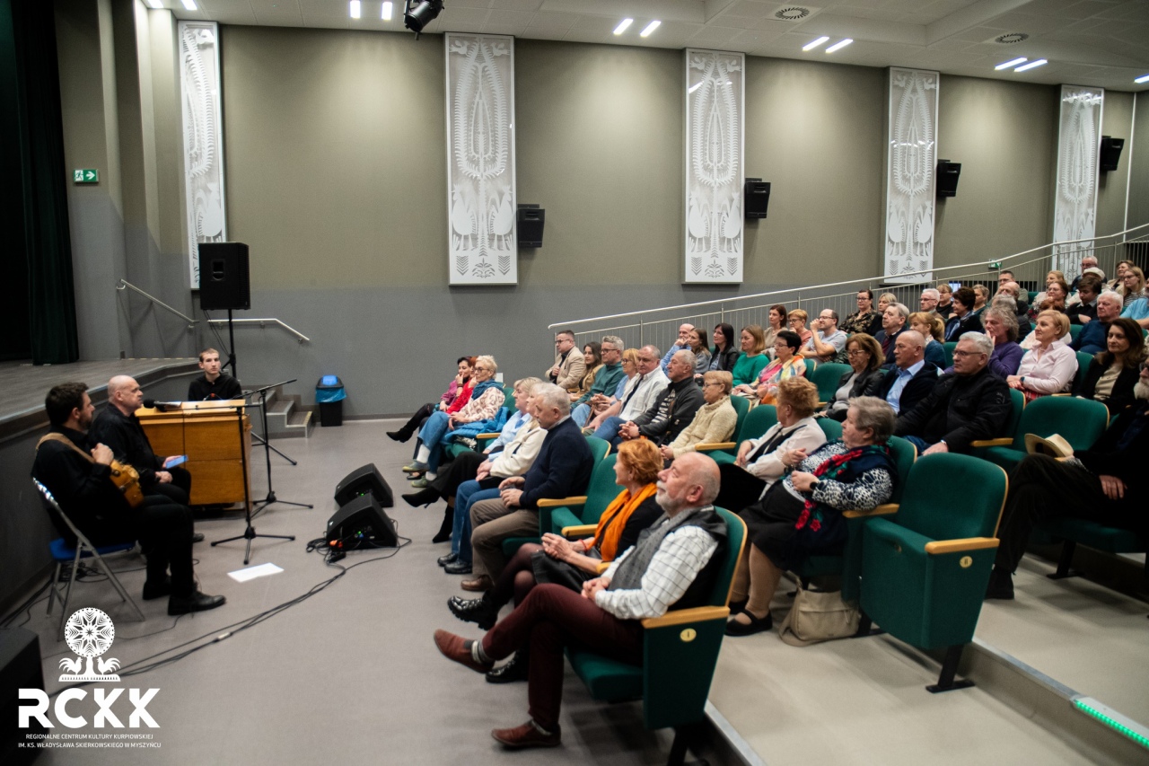 Koncert pieśni wielkopostnych w Myszyńcu[01.04.2026] - zdjęcie #6 - eOstroleka.pl