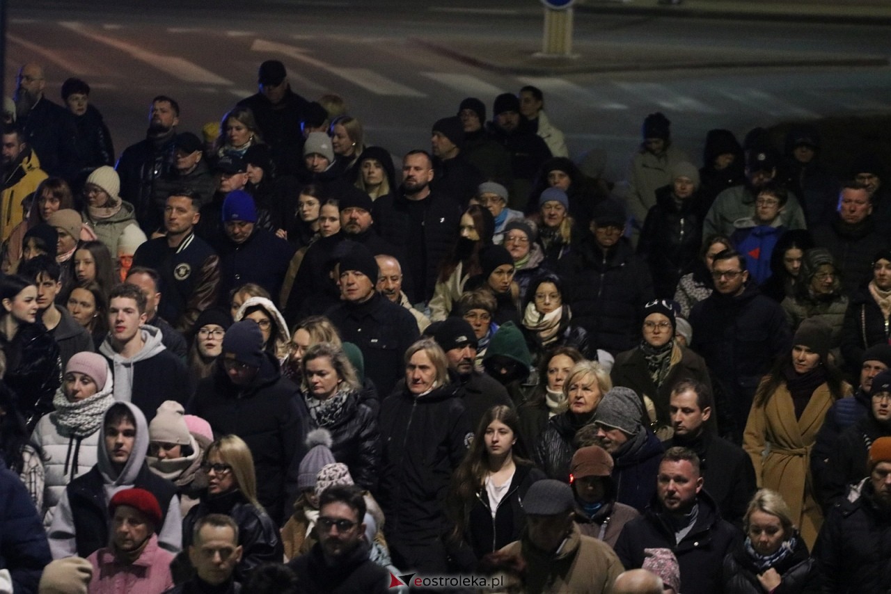 Droga krzyżowa parafii św. Franciszka w Ostrołęce [3.04.2026] - zdjęcie #55 - eOstroleka.pl