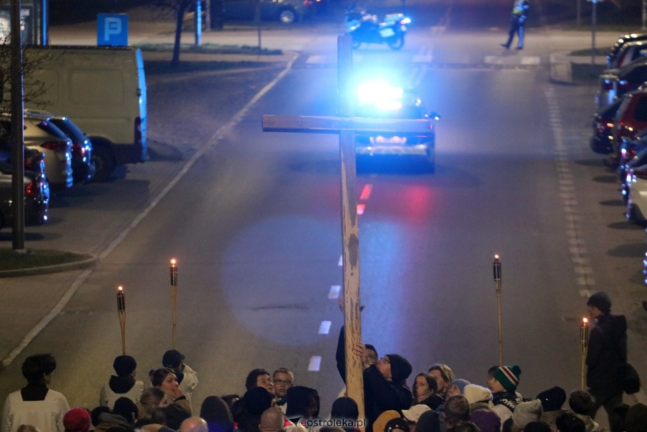 Droga krzyżowa parafii św. Franciszka w Ostrołęce [3.04.2026] - zdjęcie #52 - eOstroleka.pl