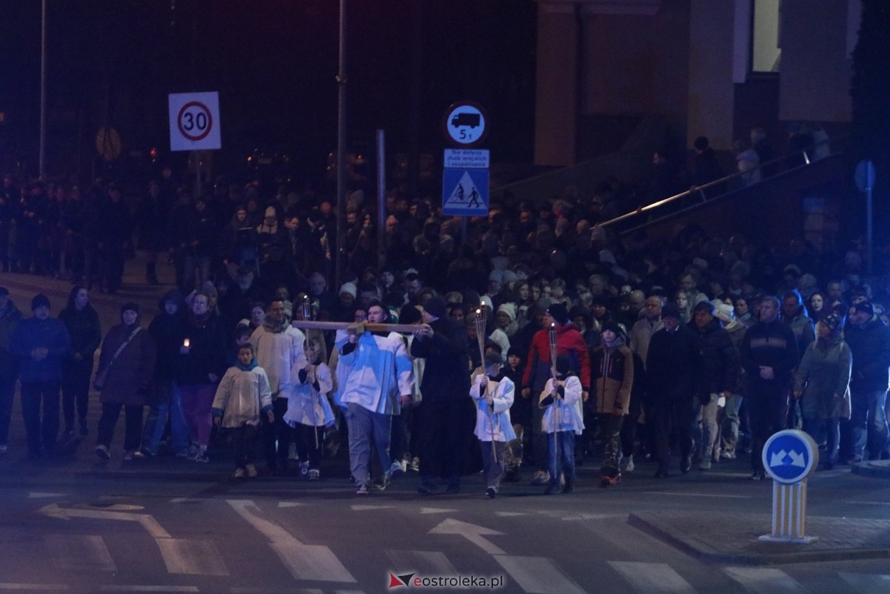 Droga krzyżowa parafii św. Franciszka w Ostrołęce [3.04.2026] - zdjęcie #43 - eOstroleka.pl